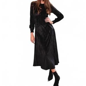 NEW LUUM ginette long sleeves crushed velvet dress in black